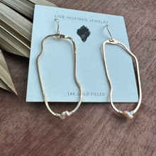 Load image into Gallery viewer, Asymmetrical oval hoops
