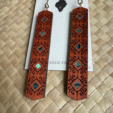 Load image into Gallery viewer, Kappi bar earrings
