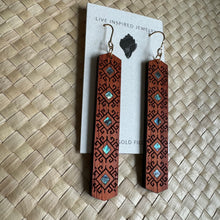 Load image into Gallery viewer, Kappi bar earrings
