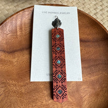 Load image into Gallery viewer, Single Kappi bar earring
