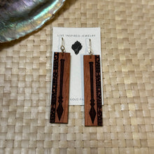 Load image into Gallery viewer, Tapa spear (padauk)
