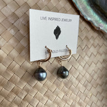 Load image into Gallery viewer, Tahitian Pearl Huggies
