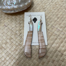 Load image into Gallery viewer, Buneng (maple wood, white abalone)
