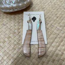Load image into Gallery viewer, Buneng (maple wood, white abalone)
