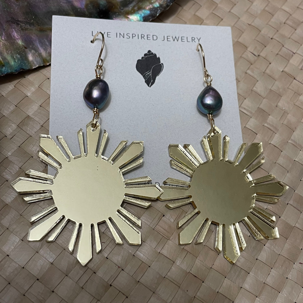 Sun earrings with blue freshwater pearls