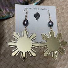 Load image into Gallery viewer, Sun earrings with blue freshwater pearls
