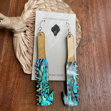 Load image into Gallery viewer, Nifo&#39;oti (yellow heart &amp; abalone)
