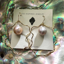 Load image into Gallery viewer, Freeform gold hoops w/ fireball pearls
